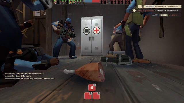 Несколько человек смеются над шкафом. смотреть онлайн