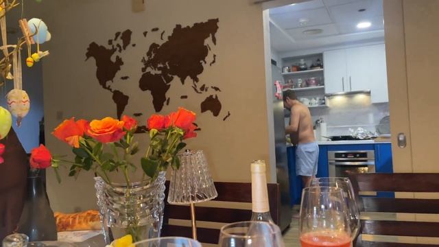 Муж Готовит Домашний Праздничный Стол,Как Мы Отметили смотреть онлайн