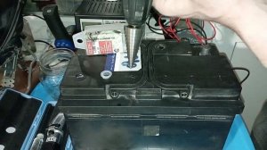 СВЕРЛЕНИЕ ОТВЕРСТИЙ В НЕОБСЛУЖИВАЕМОМ АККУМУЛЯТОРЕ