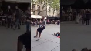 Супер танец с футбольным мячом