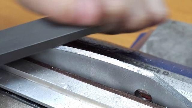 Восстановление изношенных петель капота - Datsun 240Z