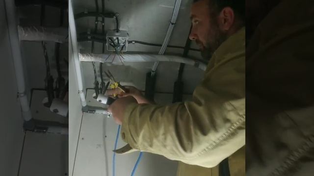 Пайка графитовым электродом, быстрый способ. https://stroymul смотреть онлайн