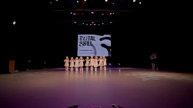 Эстрадный танец 4 6 лет 3  Хореографический коллектив В смотреть онлайн