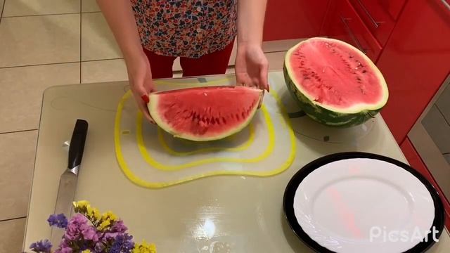КАК НАРЕЗАТЬ АРБУЗ красиво и быстро. 3 способа.🍉 смотреть онлайн