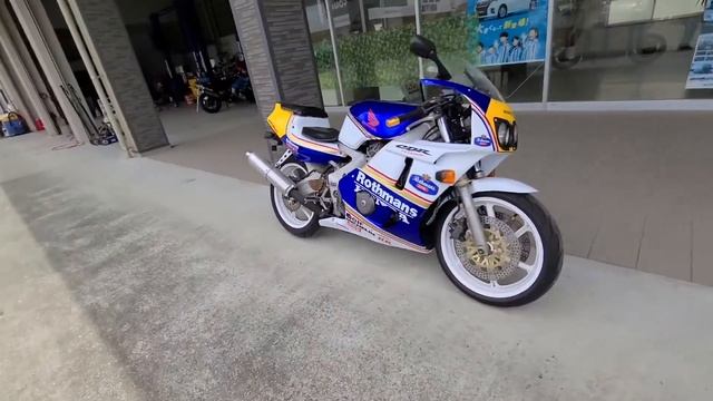 Мотоцикл спортбайк Honda CBR400RR рама NC29 модификация спорт?