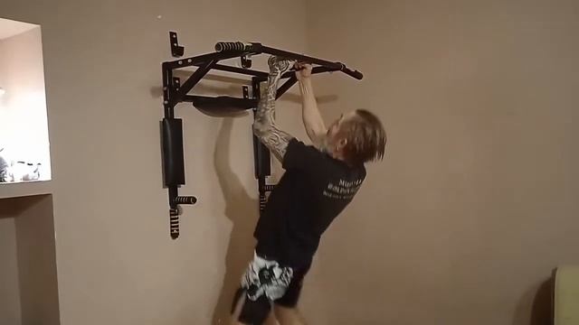 Турник & Брусья смотреть онлайн