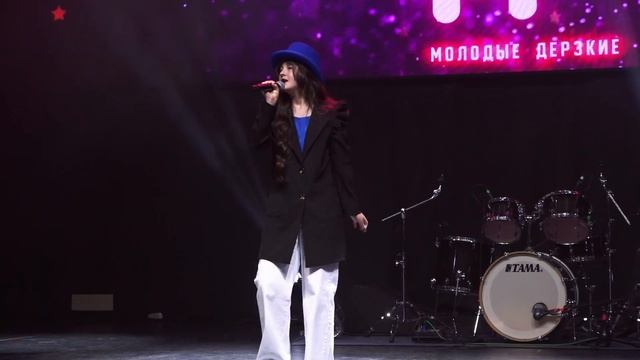 «Джаз и рок-н-ролл» (муз. В. Кузнецов, сл. Св. Рандис.) исп. Мария Кузнецова (12 лет) смотреть онлайн