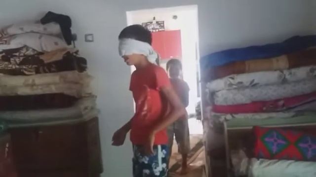 Сложный Челлендж. Ударил Голову об Диван смотреть онлайн