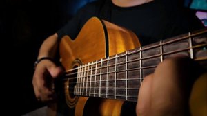 Manuch Oshiqi ar bor bazeb new songs