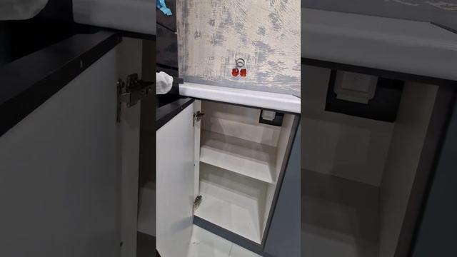 Кухня на Саргазы. Фасады эмаль! Очень качественная фур смотреть онлайн