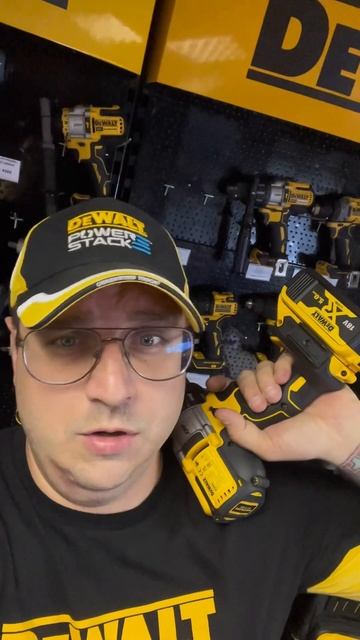 Шуруповерт Dewalt DCD991 смотреть онлайн