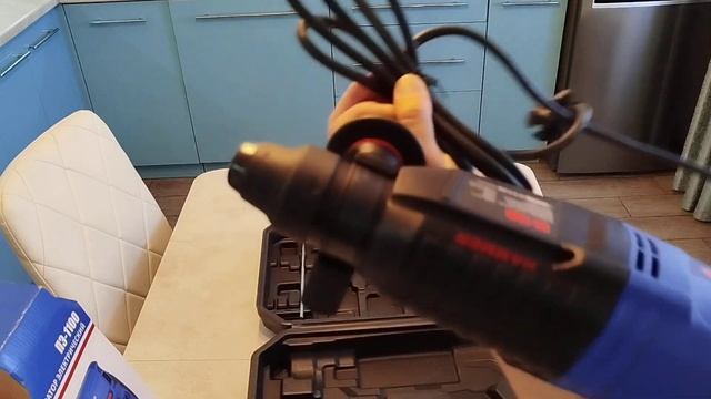 Распаковка — Перфоратор ВИТЯЗЬ ПЭ-1100 смотреть онлайн