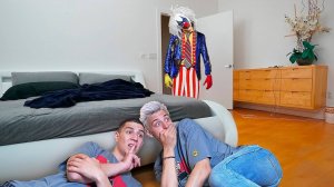 А4-Прятки От СТРАШНОГО КЛОУНА в Доме в 3 Часа Ночи !