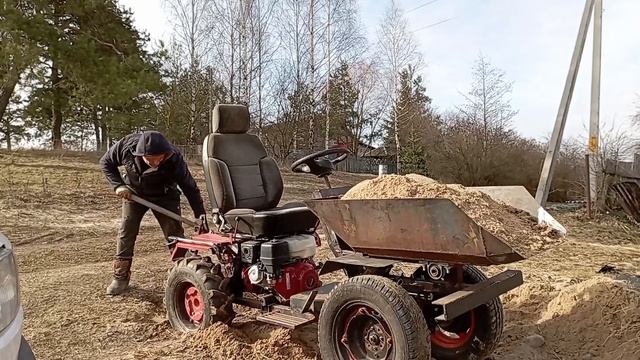 Минитрактор в работе. Весенние работы смотреть онлайн