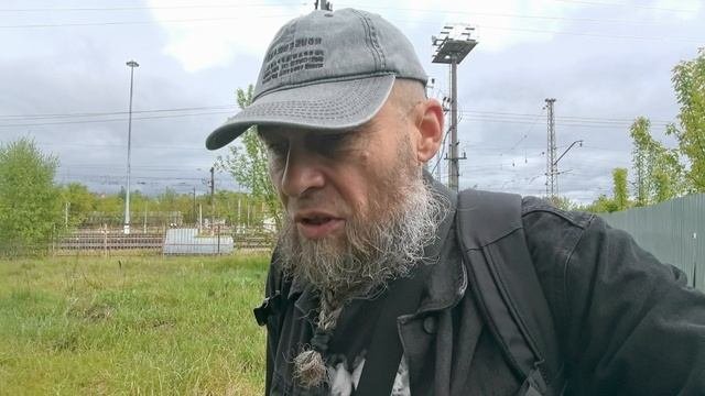 На работу в понедельник.