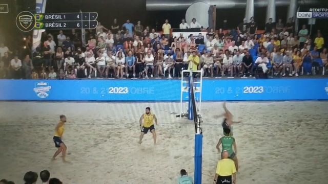 Волейбол ногами или трюки бразильцев через сетку смотреть онлайн