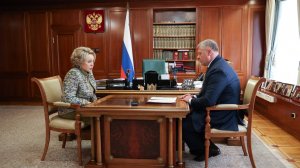 Валентина Матвиенко провела встречу с губернатором Астраханской области Игорем Бабушкиным