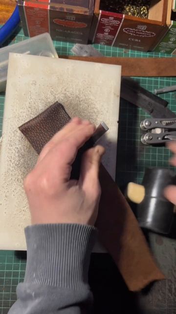 Делаю чехол для мультитула leatherman, sog. Работа с кожей. От смотреть онлайн