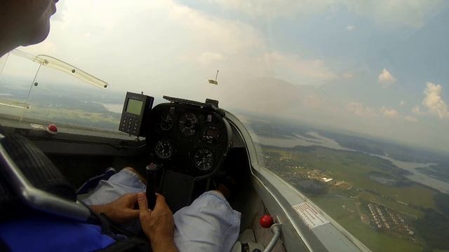Первый полет на планере. Аэродром Шевлино 29.06.2013г.1 смотреть онлайн