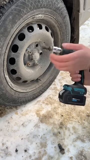 Гайковерт Razor WN800 +Акум ProCraft 4.0Ah Крутящий момент 800Nm смотреть онлайн