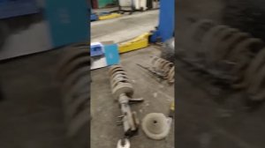 замена передних стоек ваз 099