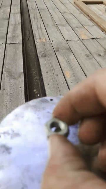 Крепим пластину к стойке. смотреть онлайн