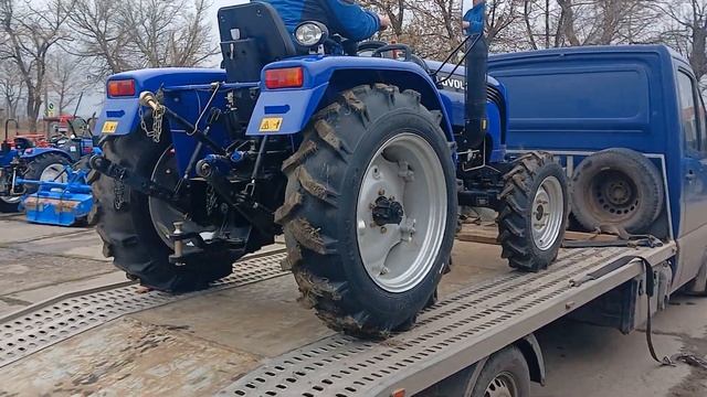 Трактор Ловол 244 смотреть онлайн