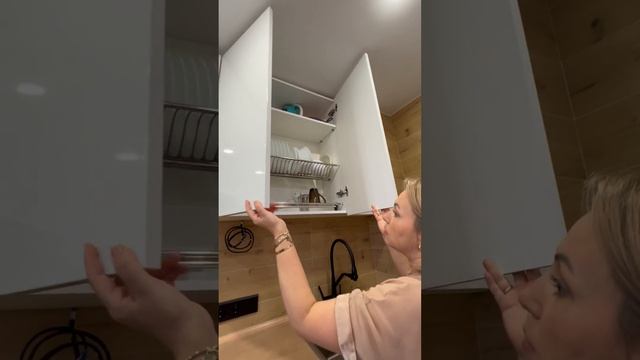 МЕГА МЕБЕЛЬ: ВИДЕООБЗОР КУХНЯ ЭЛЬМЕНЯ смотреть онлайн