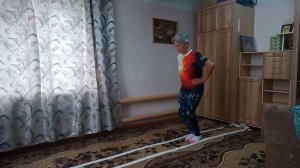 Прыжки для детей от 3 - 4 лет с двумя полосками