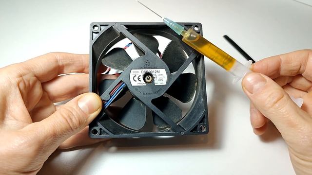 Как смазать вентилятор кулер в ПК компьютере смотреть онлайн