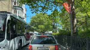 Ялта. По Ломоносова на Гоголя, Володарского ул., до Колоннады. 15.05.2025. Крым. Crimea. Yalta.