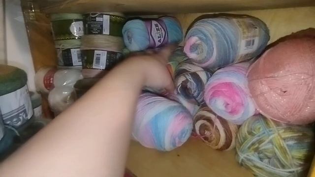 ✨Вся моя пряжа : разбираем левую сторону полки✨ Подво смотреть онлайн