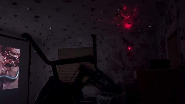 Интересный эффект от глиттера и зеркал на потолке смотреть онлайн