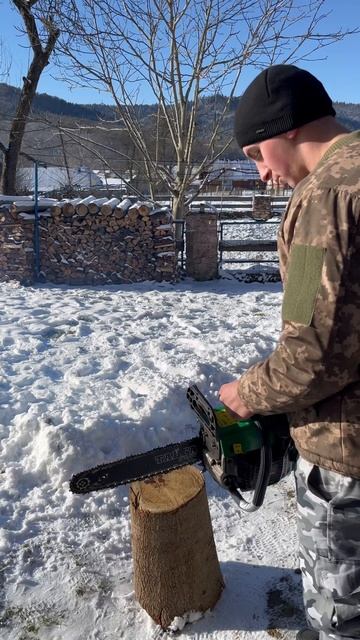 Бензопила ТАЙГА в роботі смотреть онлайн