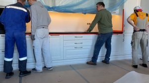 Монтаж гранитной столешницы.