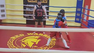 Кикбоксинг дети! Спарринг. Денис 7 лет - Вихрус 9 лет.