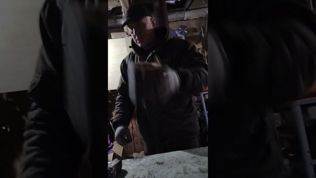 делаем подставку для ёлки 🎄 смотреть онлайн