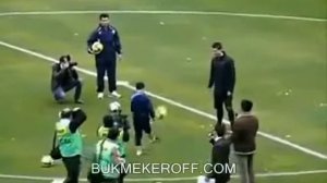 Маленький мальчик обыграл Роналдо