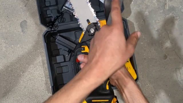 Цепная пила DEWALT аккумуляторный 6 дюйма