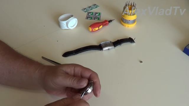 Замена батареек в наручных часах (made in China ) смотреть онлайн