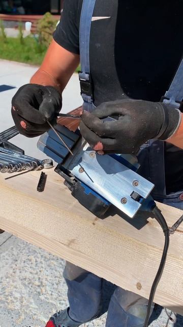 Замена ножей электрорубанка смотреть онлайн