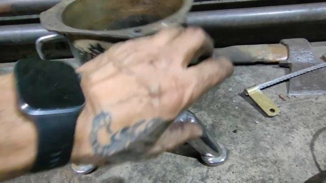 Подставка для углекислотного баллона. смотреть онлайн