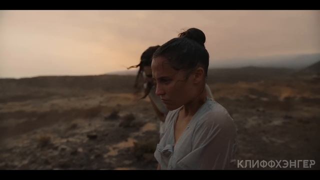 Люди выживают ПОД КУПОЛОМ на вымершей земле, где следя смотреть онлайн