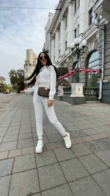 Плюшевый стильный велюровый костюм Modnica shop смотреть онлайн