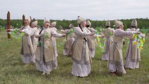 "Айыына" вокальнай ансаамбыл толоруутугар "Чэчир тойуга" (Майа сэл. 2021 с.)