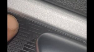 Как снять дверную карту на Geely Atlas