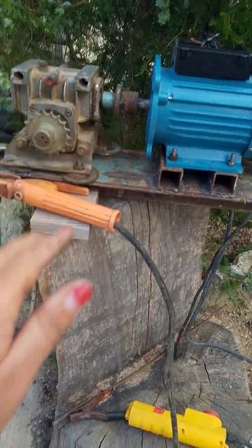 мотор редуктор с электродвигателем 2,5 кВт 1,5 т оборото? смотреть онлайн