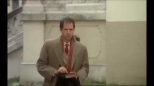 Любви моей ты боялся зря, не так я сильно люблю.