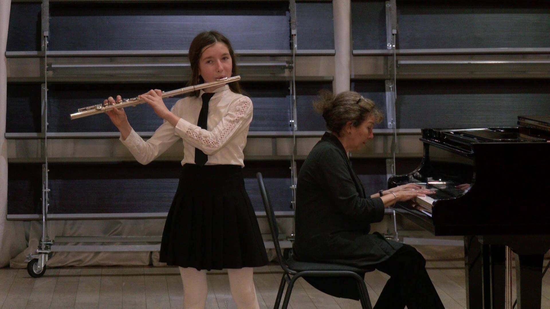 Марий Эл ТВ: Калыкле сымыктыш гимназийын тунемшыже, туныктышыжо Мосваште эртыше «Во имя жизни…» смотреть онлайн