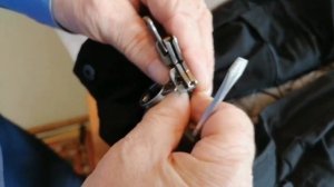Ремонт бегунка молнии куртки.
